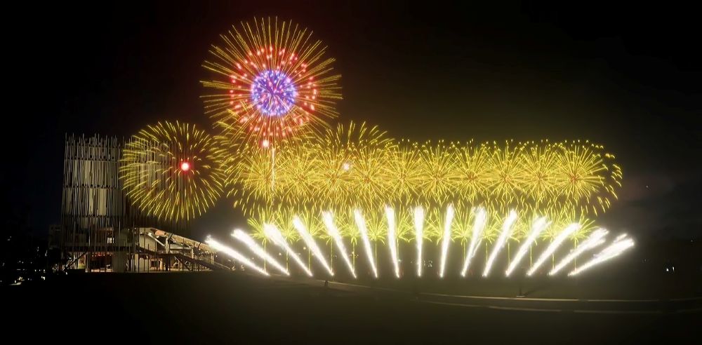 300秒的煙火秀以五大篇章「新生、旅程、色彩、融合、展望」演繹藝術啟航的歷程(煙火模擬圖)