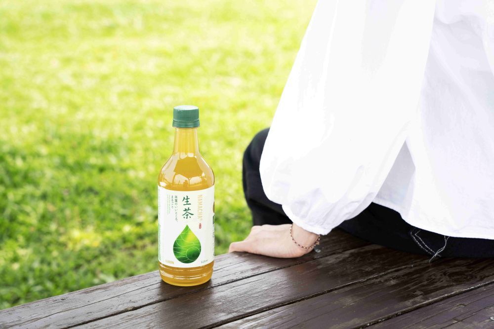 KIRIN「生茶」入口甘甜滑順、層次豐富，是現代人忙碌與放鬆之間的完美過渡。