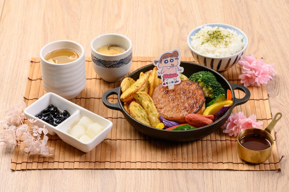 品田牧場x蠟筆小新:聯名限定 -濃の味妮妮家漢堡排(售價398元)_1