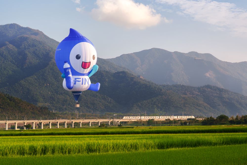 圖一、FIN推出可愛度破表的「FIN水寶」造型熱氣球，將於2025臺灣國際熱氣球嘉年華首度升空。