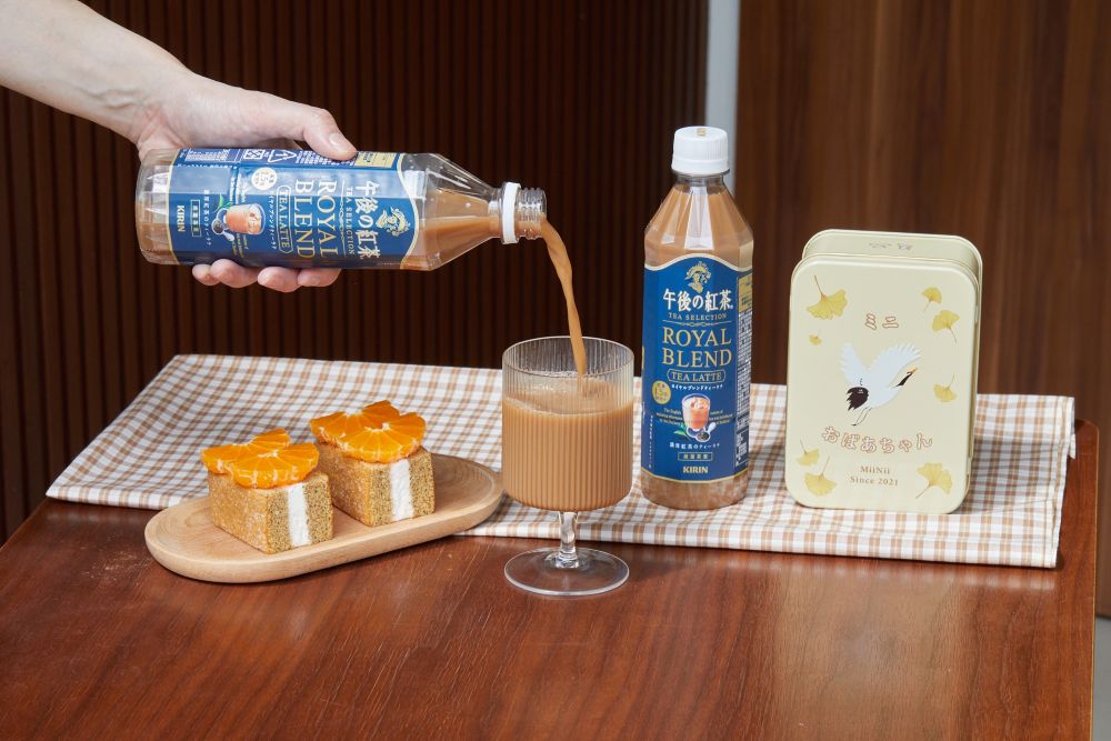 「午後の紅茶」x「ミニ・耘菓」–「蜜柑伯爵鐵盒蛋糕」,結合日本蜜柑果香與伯爵茶香,佐以北海道鮮奶油,與雙茶葉調製的皇家特調奶茶完美呼應。