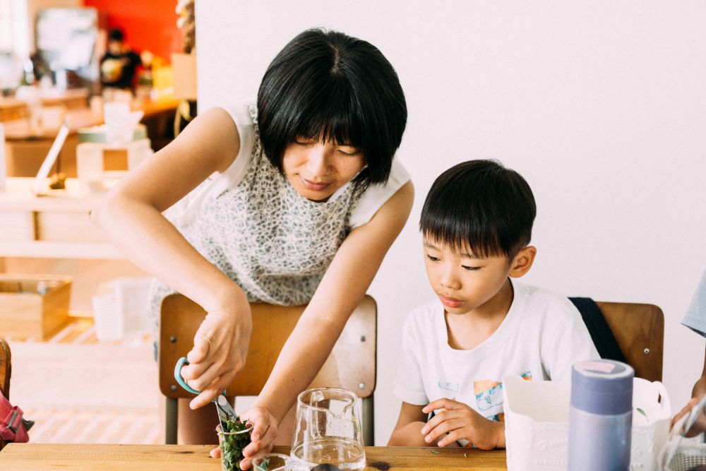 7月19日茶博館舉辦「永續芬芳煉香術─茶山香氣藝術親子工作坊」，歡迎親子一起來化身煉香師