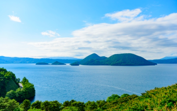 洞爺湖夏天涼爽,清風徐來,是北海道人氣避暑勝地之一