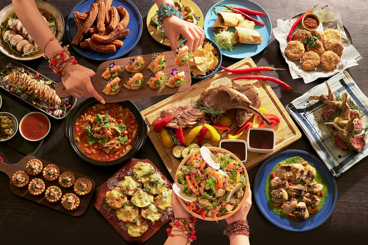 鉑麗安全日餐廳12月推出「美墨肉食感謝祭」餐價1,480元+10%起，尾牙春酒期間滿20人用餐可享平日75折優惠、假日85折優惠