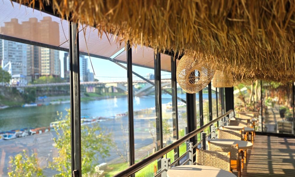 碧潭餐飲遊憩區也同步盛大開幕,匯聚咖啡輕食、主題餐飲及特色商品等,並推出多重優惠活動。