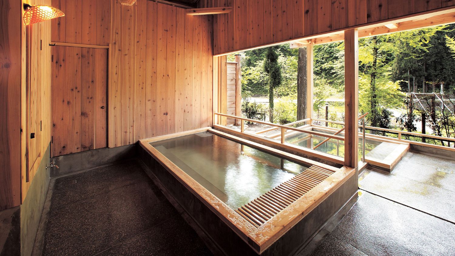 「越後長野溫泉 妙湶和樂嵐溪莊」以傳統建築結合現代設計,提供兼具私密與舒適的住宿體驗