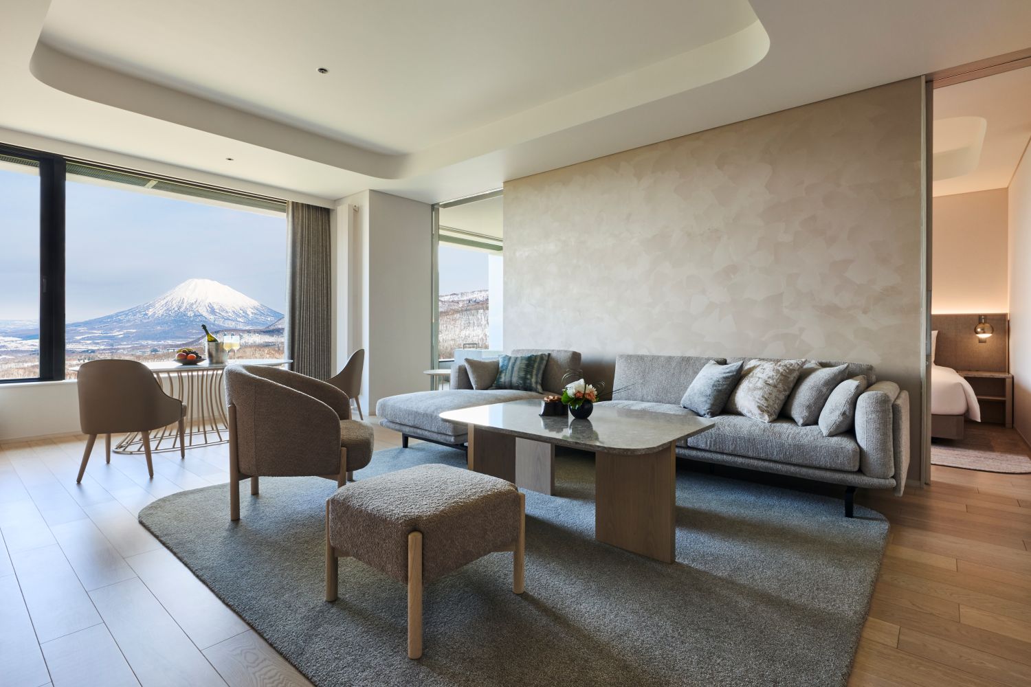 Room_OnsenSweet_Yotei_509_001_re2winter