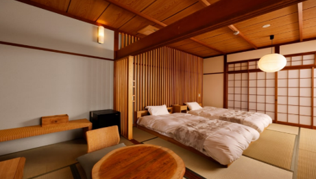 「山星飯店 & 豪華露營」以開放式湯池與溫潤泉水打造放鬆氛圍02