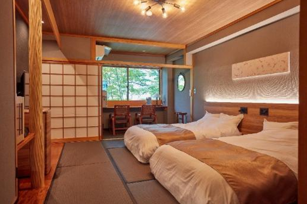 「Towadakohan Sakura」,距離湖邊僅數步之遙,能在房內欣賞十和田湖的靜謐景致。02