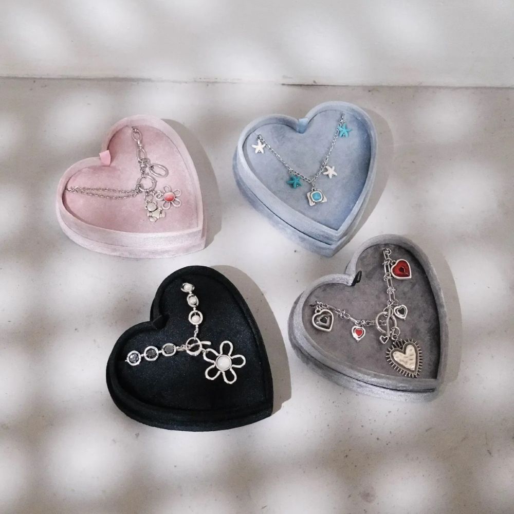 誠品生活480｜日本選品服飾店Nikoichi攜手西班牙飾品品牌OTRO首次快閃台中，1220、1221限定兩日的飾品手作體驗課程。