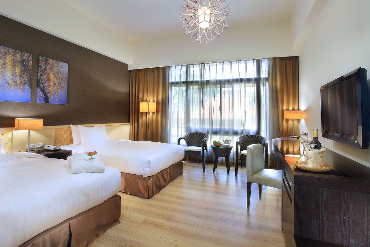 力麗觀光 萬元入住 雙館漫遊之旅，平日入住力麗哲園月潭館，第二晚可選宜蘭威斯汀度假酒店，輕鬆暢遊日月潭與宜蘭更具彈性