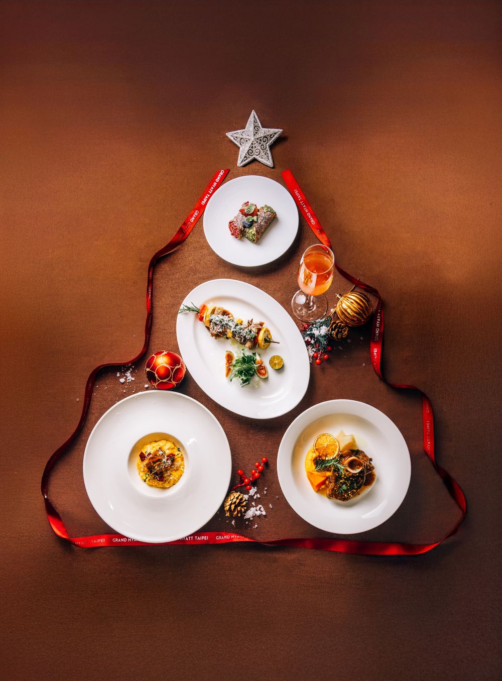 ZIGA ZAGA以義式海鮮料理、南瓜燉飯等義大利珍饌打造限定套餐，每套2,980元起。