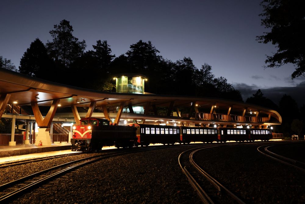 迎接元旦第一道曙光｜阿里山「林鐵觀日列車」車票12/10起搶先開放預購！