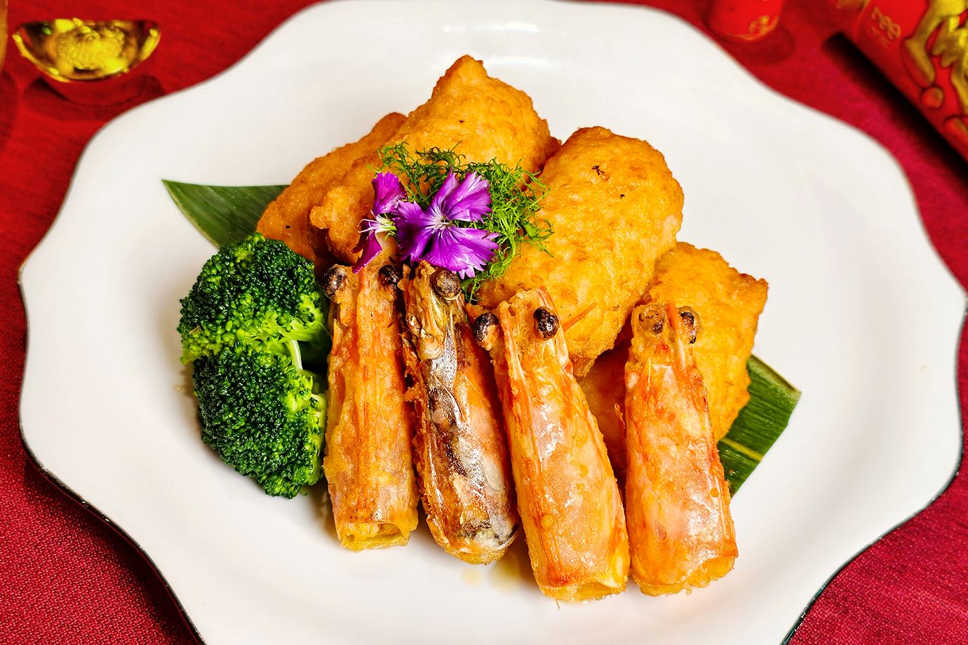 凱華樓年菜「XO 醬油條明蝦」融合港式 XO 醬增添香辣氣息