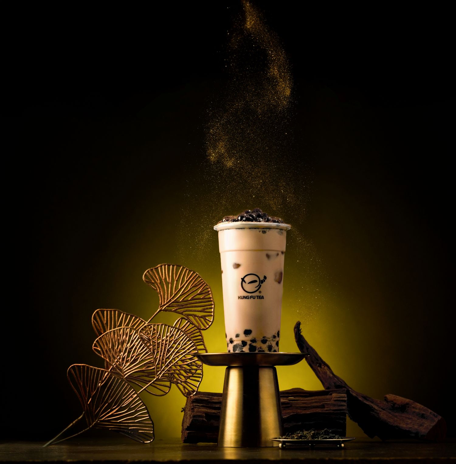 「黑霸烏龍奶」喝下去能感受到茶韻的深度與力度