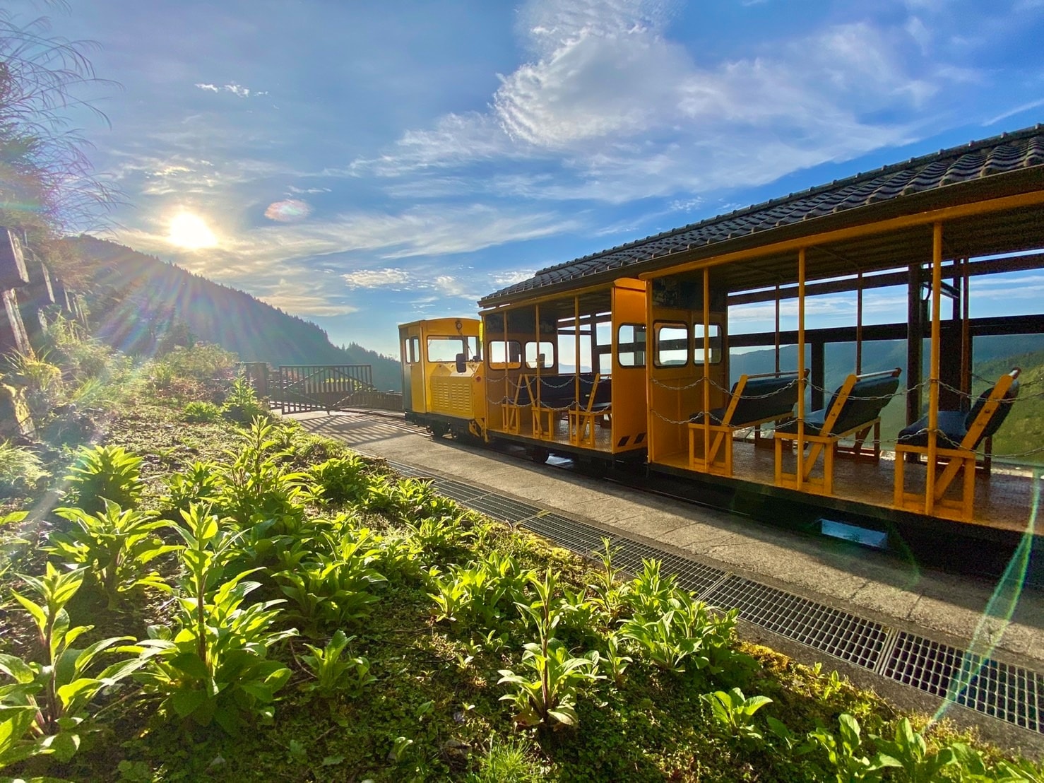太平山蹦蹦車與日出_77721