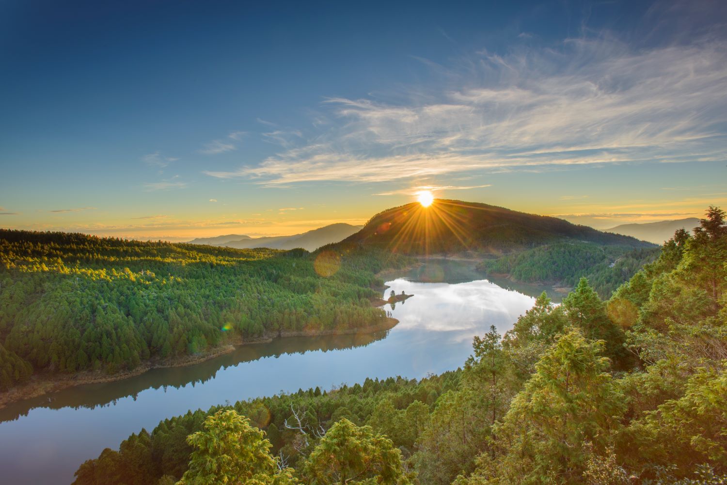 翠峰湖日出_77721