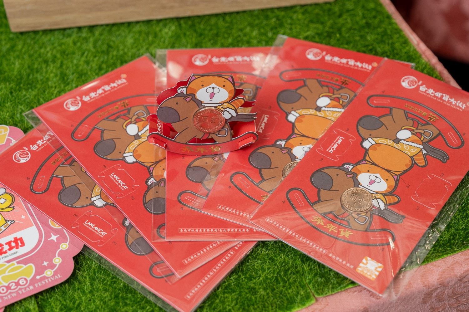 2026台北年貨大街1/31-2/15開跑！白爛貓聯名「奔年貨」三大亮點一次看｜生活｜日享傳媒 SunRiseSharing