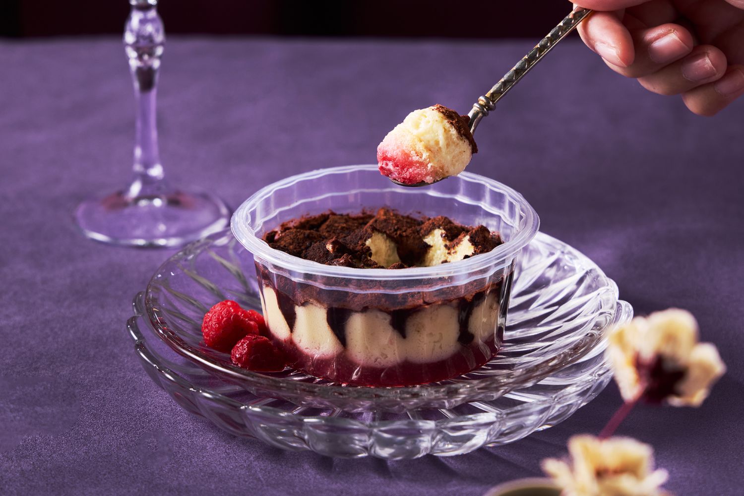 2026年3月3日前享期間限定優惠,購買昂舒巴黎提拉米蘇覆盆莓口味搭配 CITY PRIMA 小杯精品美式_拿鐵或現萃茶指定奶茶享組合價99元