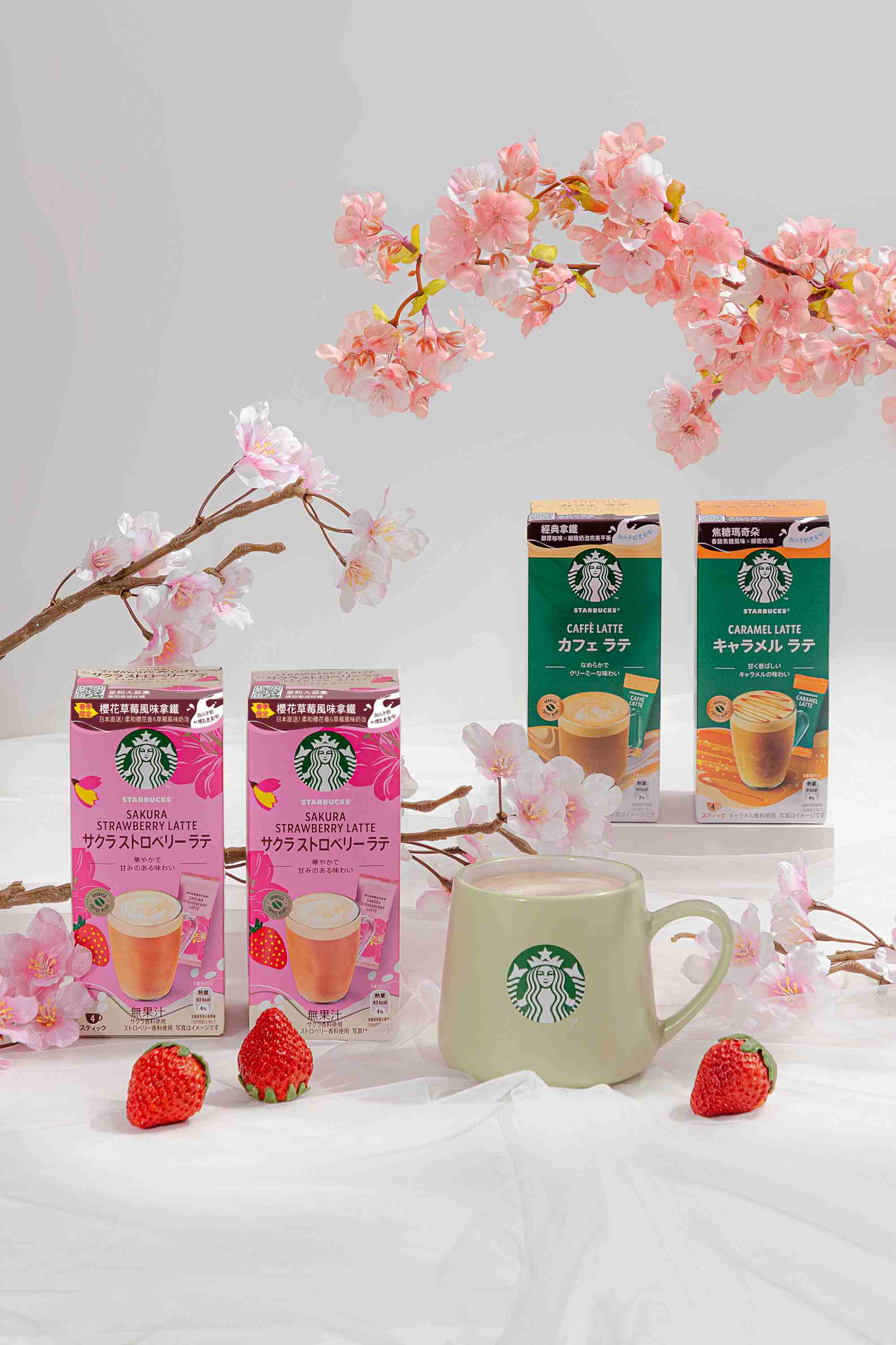 「星巴克家享咖啡 開心果綠限定款馬克杯」首度登場，圓潤厚實杯型，握在手裡剛好的溫暖份量，光擺在桌上就是眾人焦點！