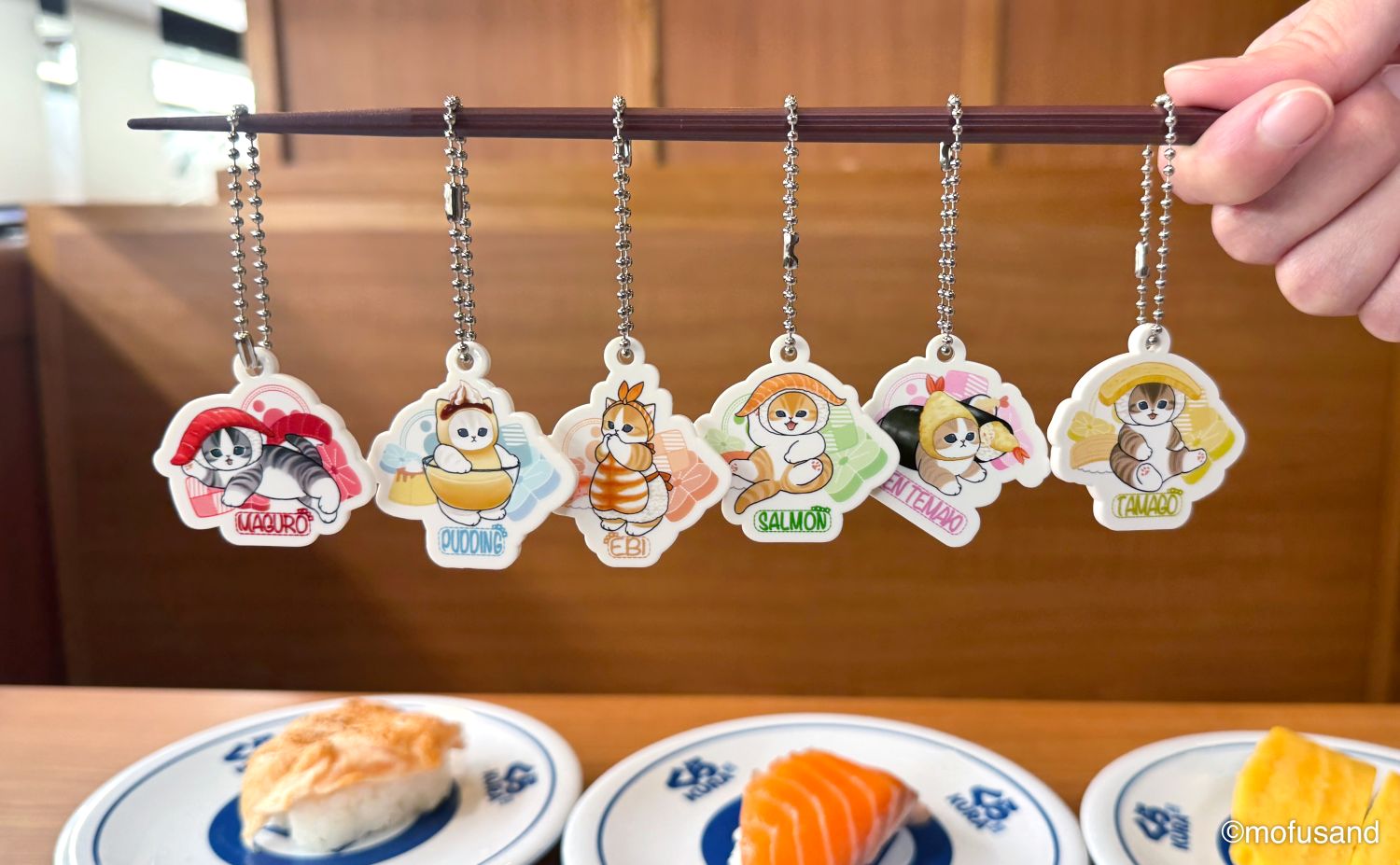 可愛到犯規！藏壽司×mofusand貓福珊迪 聯名開跑、22款扭蛋+限量贈品一次收！