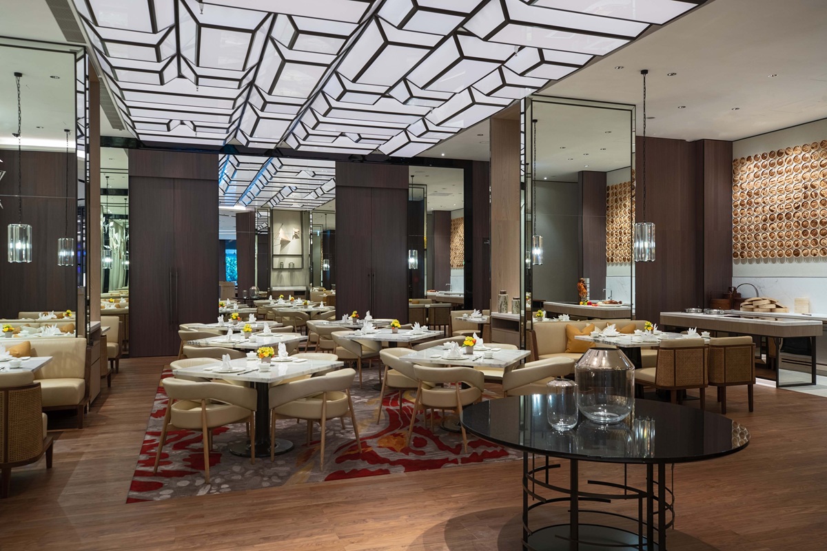 「萬麗軒」中餐廳則推出母親節桌宴,檔期為 5月1日至5月3日 及 5月8日至5月10日