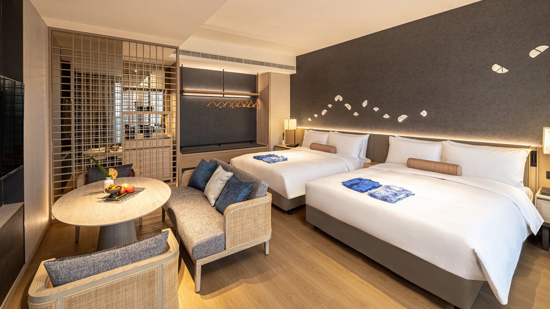 「北投晶泉丰旅」提供茶葉枕與防過敏枕等多樣化選單,讓旅人依支撐感偏好享受雙重舒壓體驗