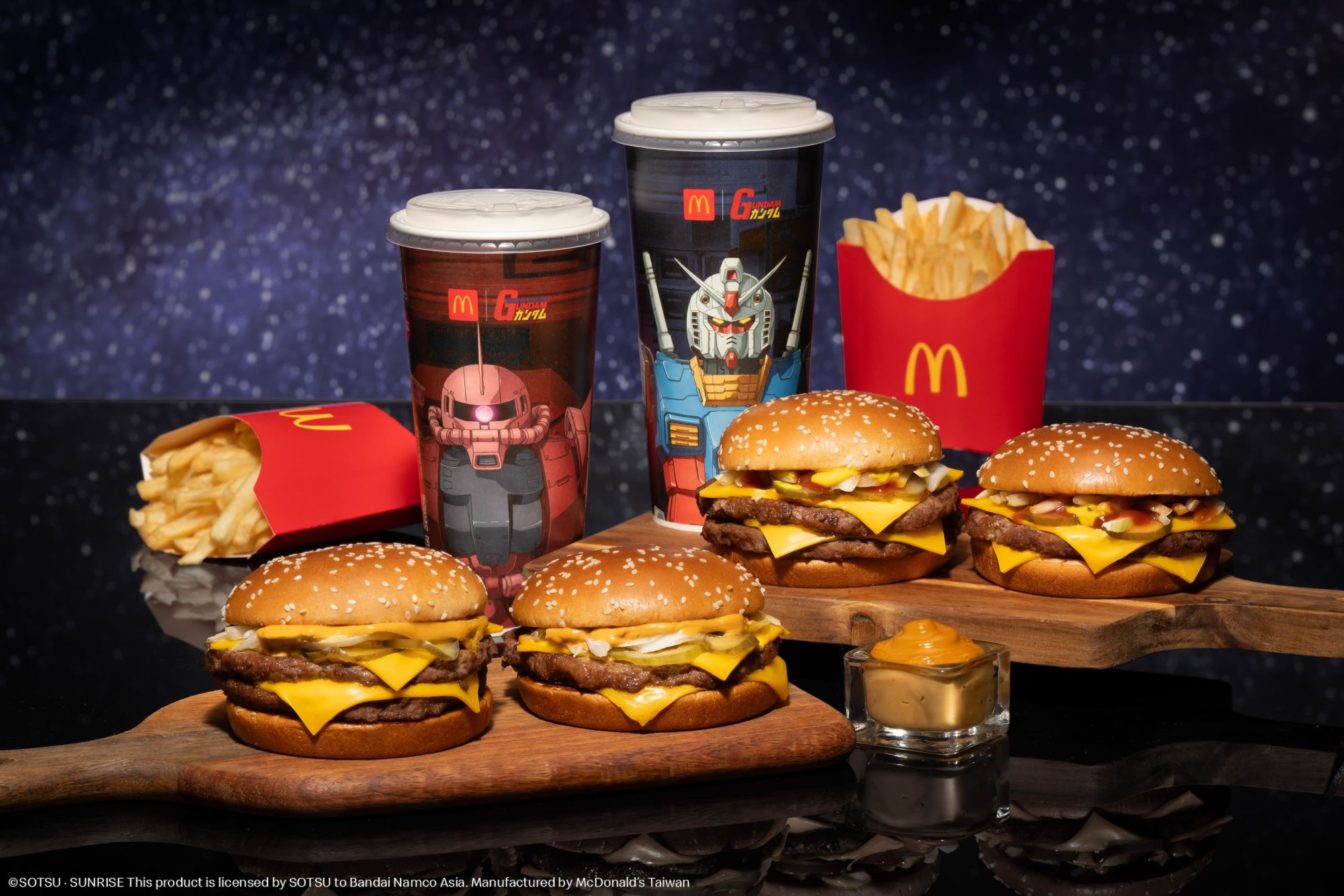 深受顧客喜愛的「辣味四盎司牛肉堡」與「雙層辣味四盎司牛肉堡」於4月29日起同步強勢回歸，厚實四盎司安格斯牛肉搭配肯瓊辣醬，香味四溢、微辣爽口