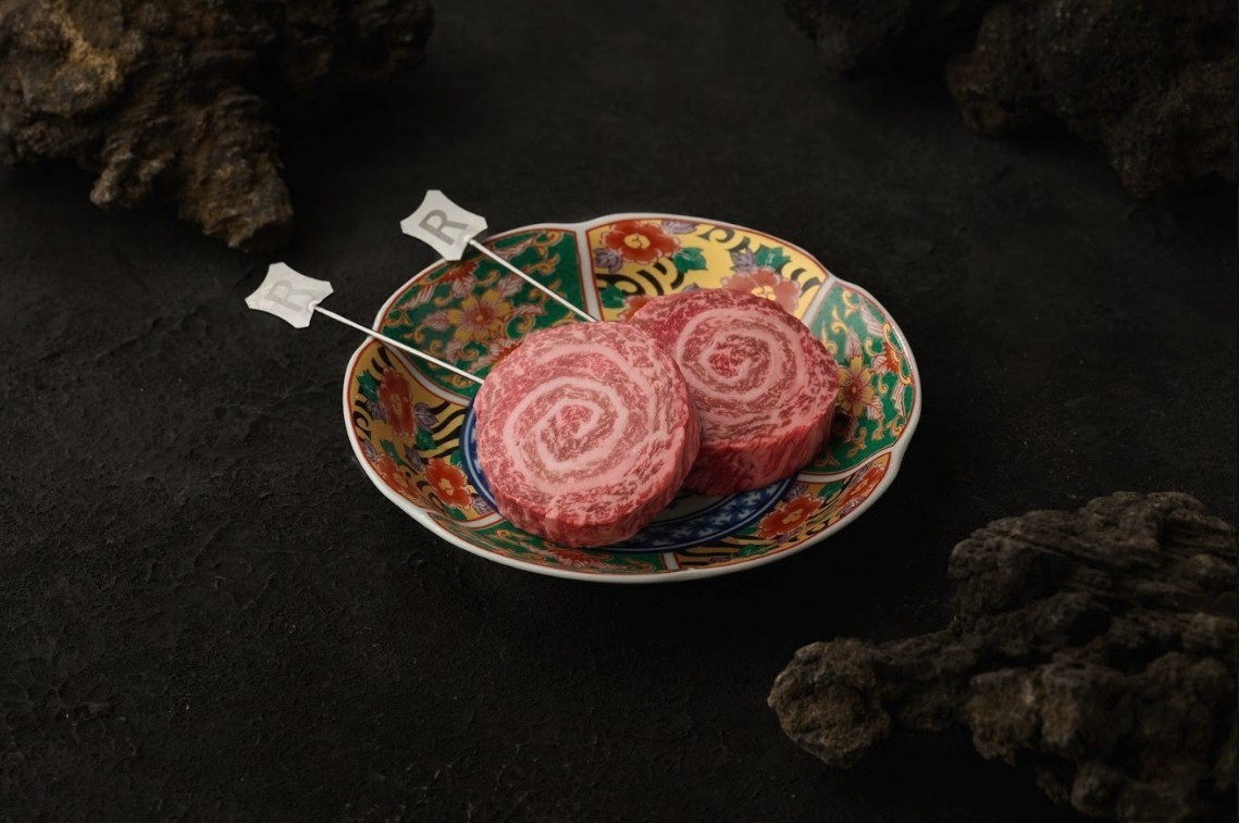 「Red Label棒棒牛」為招牌必點單品，油花捲起漂亮肉香層次