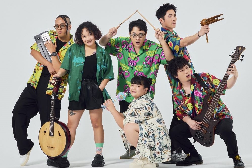 「2026新北夏至音樂節」6月20日至21日在新北市美術館戶外園區登場,A_Root同根生將於6月20日演出,為夏至音樂節揭開序幕。