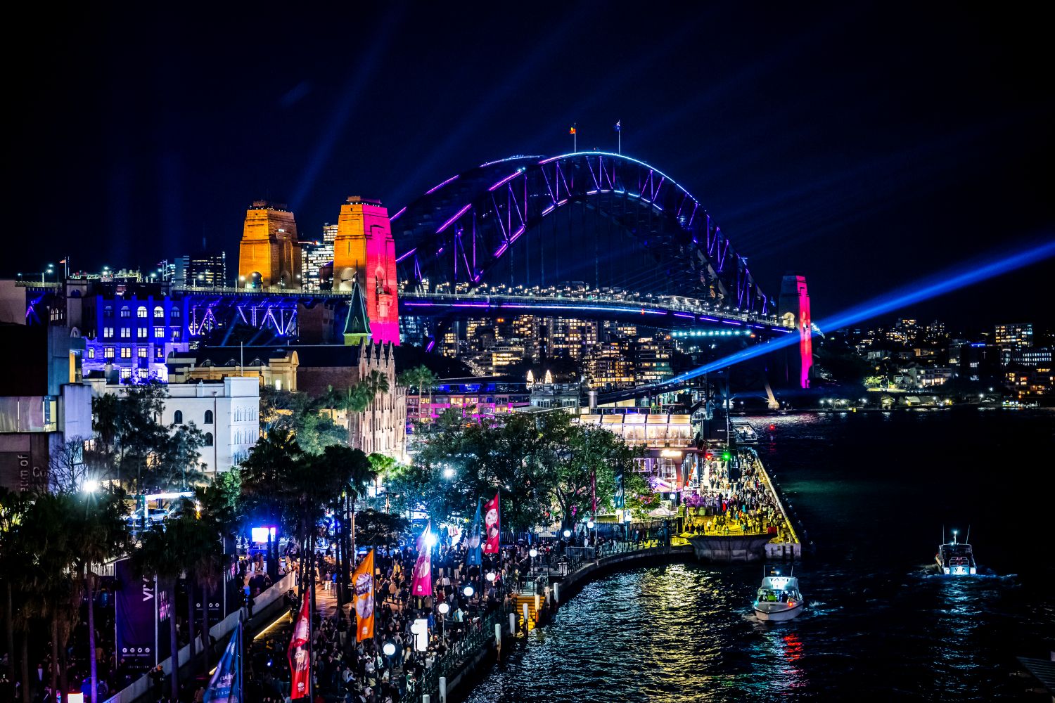 VS26_CircularQuay_OurConnectedCity_CREDITDestinationNSW_KM-89595