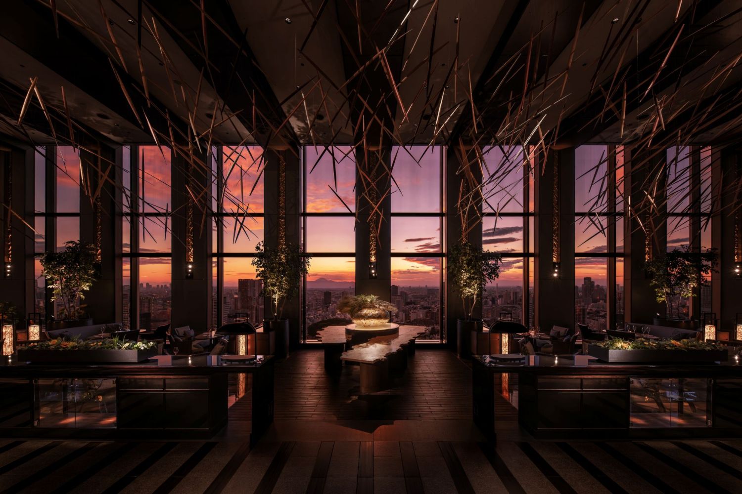 位於地上130公尺高空的 TABLE 9 TOKYO,匯聚九間風格各異的餐廳與酒吧,可360度飽覽東京天際線景觀。©品川王子大飯店