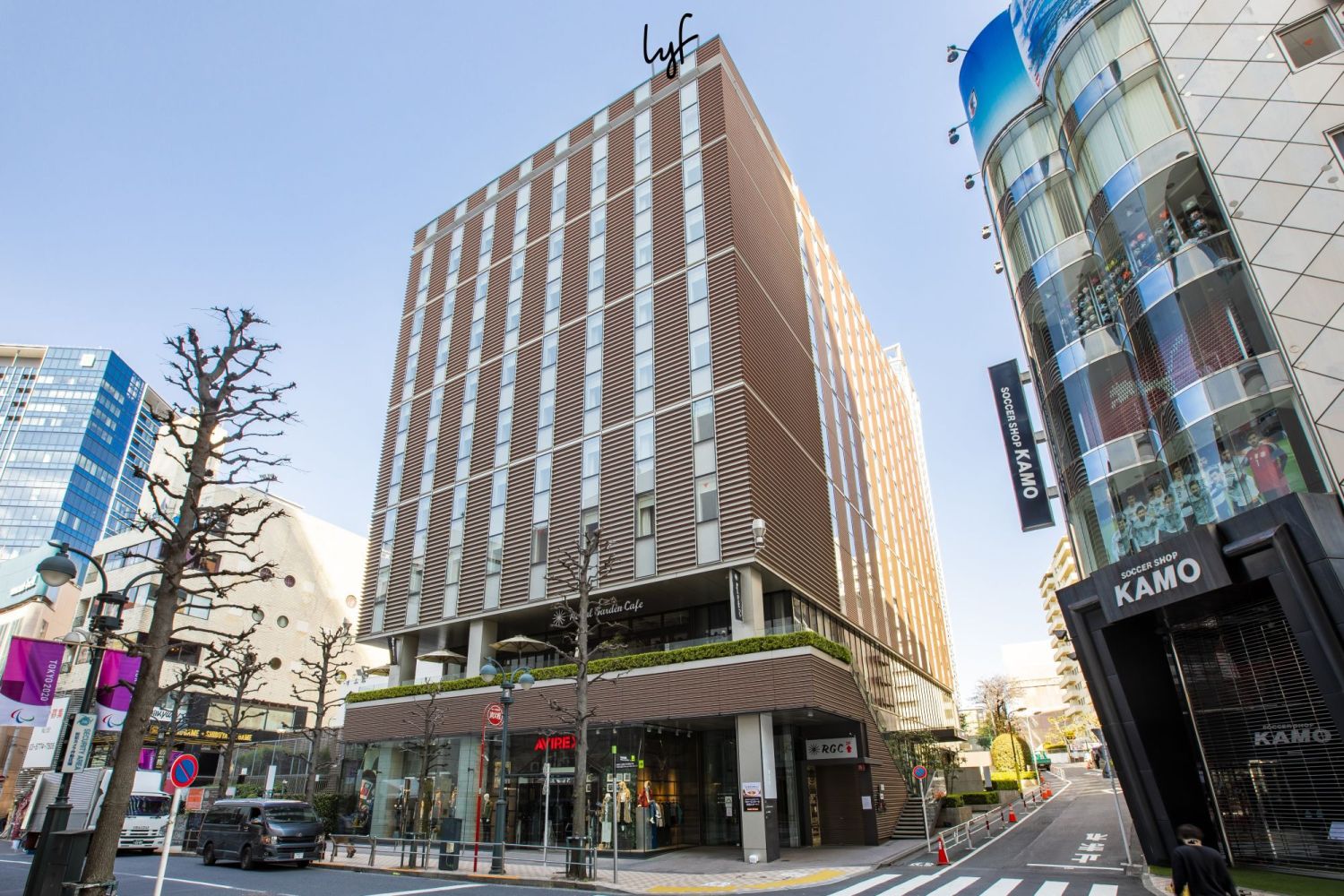 原宿竹下通與「澀谷」街景,重現熱血戰鬥動畫般的東京氛圍