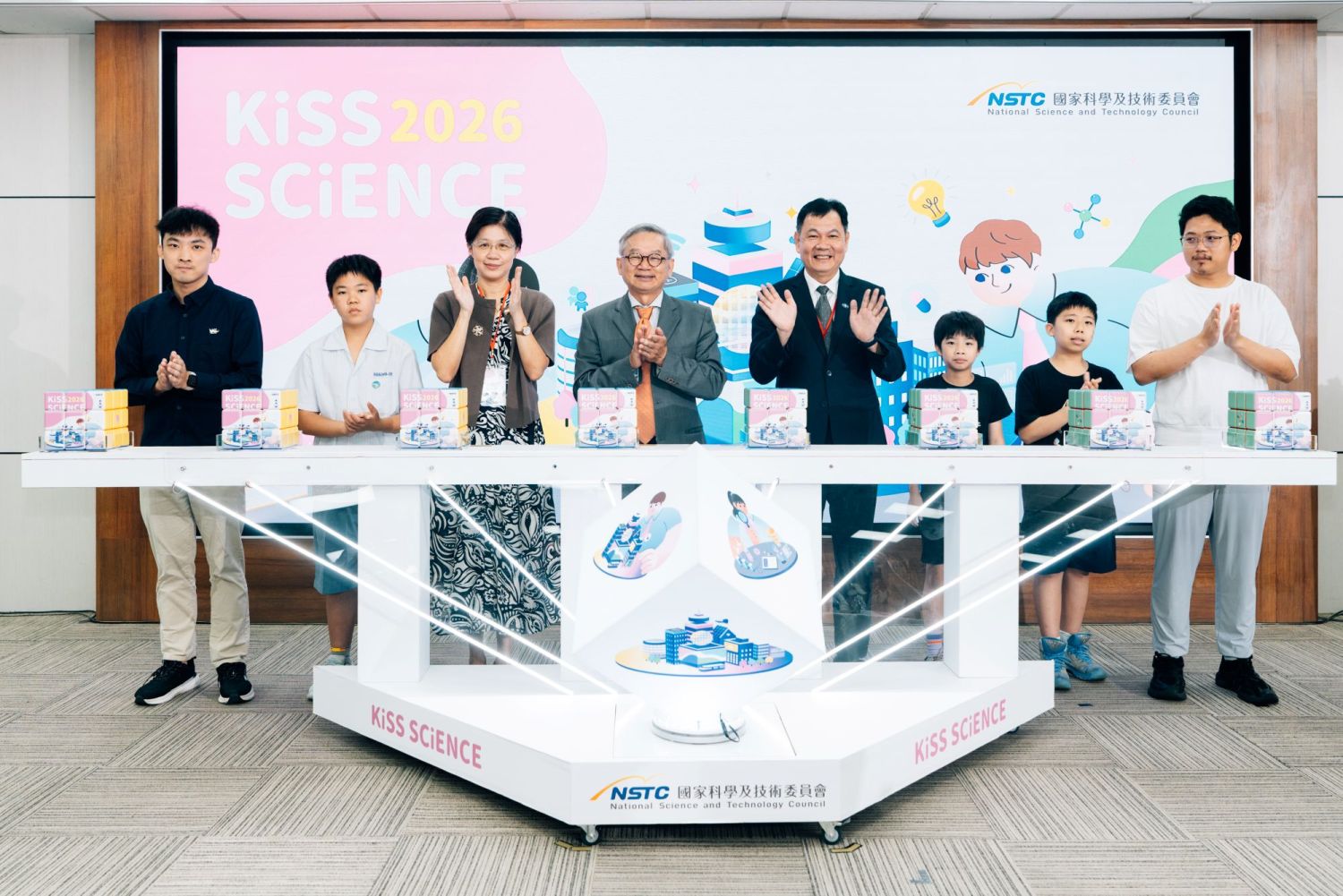 2026 Kiss Science啟動！百大科研場域、科學走讀與高中營隊登場｜生活｜日享傳媒 SunRiseSharing