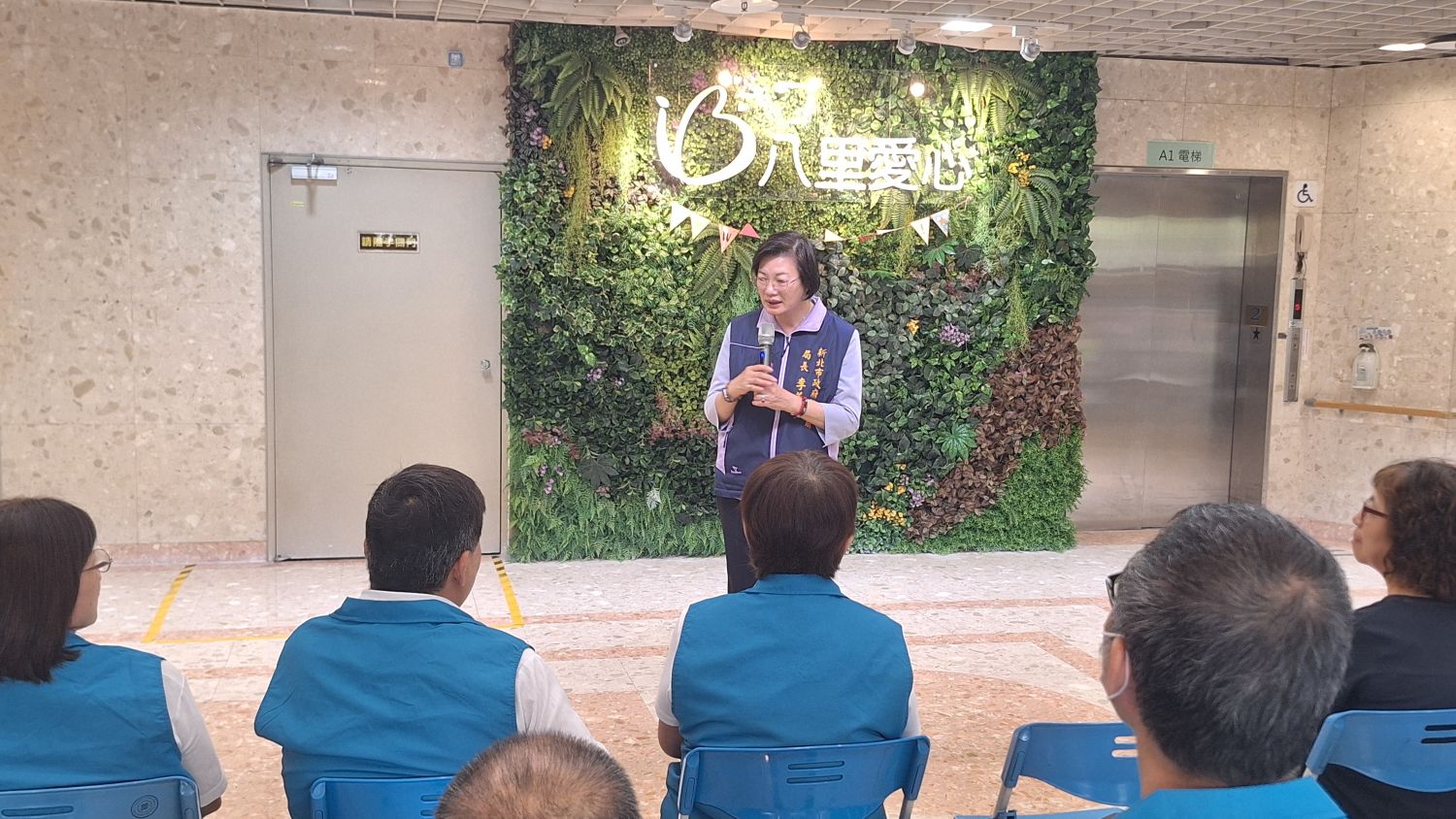 社會局長李美珍表示,感謝五股靜心院善舉,捐贈復康福祉車,方便載送特殊規格輪椅院生,讓更多行動不便的障礙者都能順利外出。