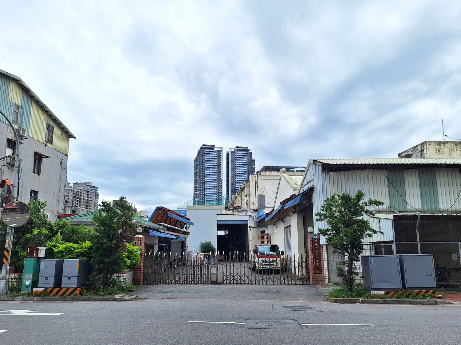 新店榮工單元4東面現況照