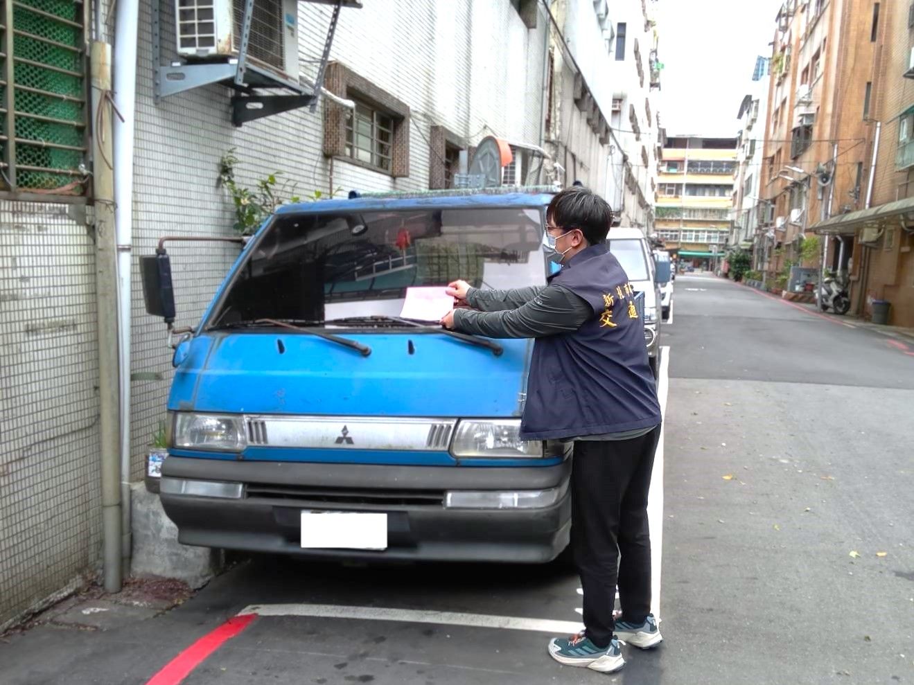 汽車格夾單相片_0